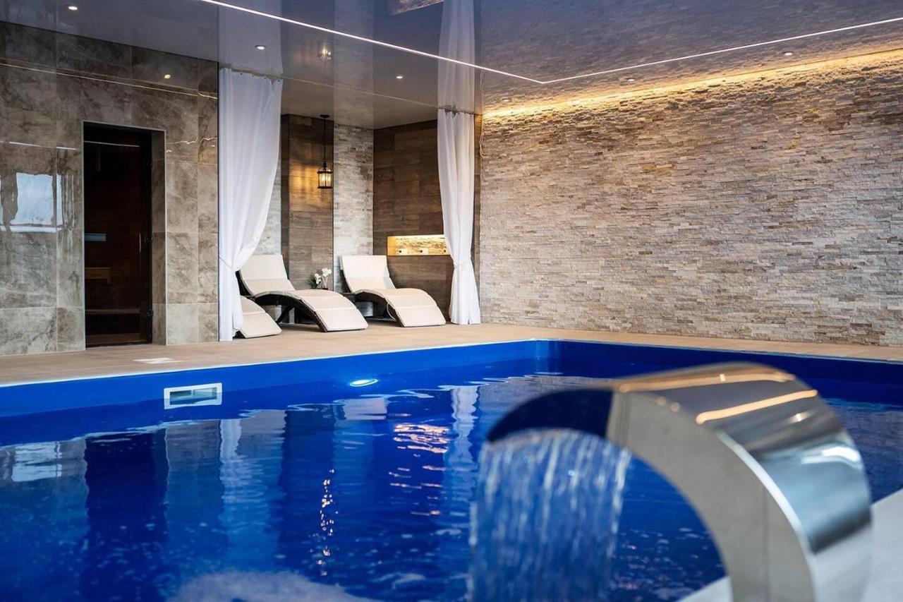 Clwyd Gate Manor Pool Sauna Hottub Cave Wales Ruthin Zewnętrze zdjęcie