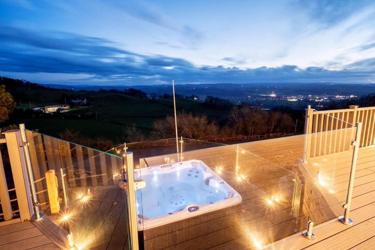 Clwyd Gate Manor Pool Sauna Hottub Cave Wales Ruthin Zewnętrze zdjęcie