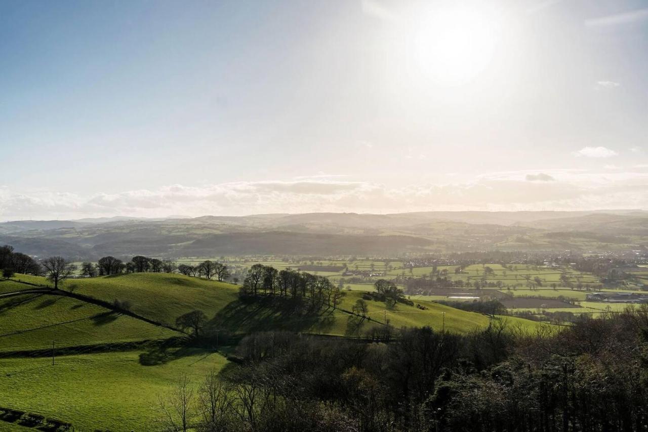 Clwyd Gate Manor Pool Sauna Hottub Cave Wales Ruthin Zewnętrze zdjęcie